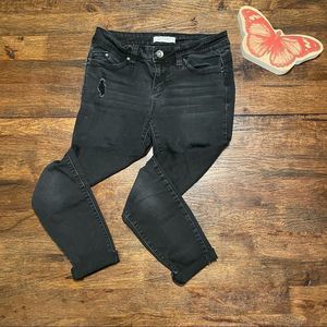 Eighty-Two Denim | Black Distressed Skinnies